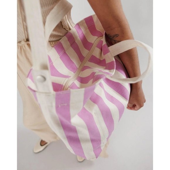 NWT Baggu Horizontal Zip Duck Bag - Pink Awning Stripe - Picture 4 of 6